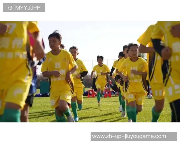 灵儿足球：探索青春与梦想交汇的绿茵场上奋斗之路