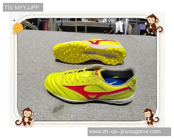 足球场上禁止使用钢钉鞋的原因与影响分析 足球场上禁止使用钢钉鞋的原因与影响分析